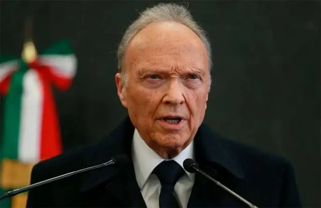 Renuncia Gertz a la FGR; será Embajador