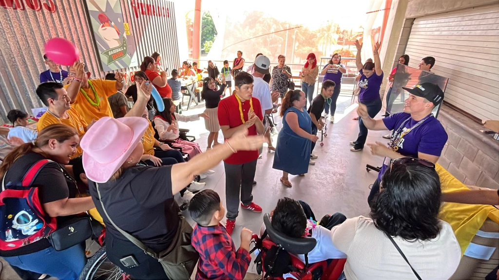 Sistema DIF Mazatlán realiza feria en conmemoración al Día Internacional de las Personas con Discapacidad
