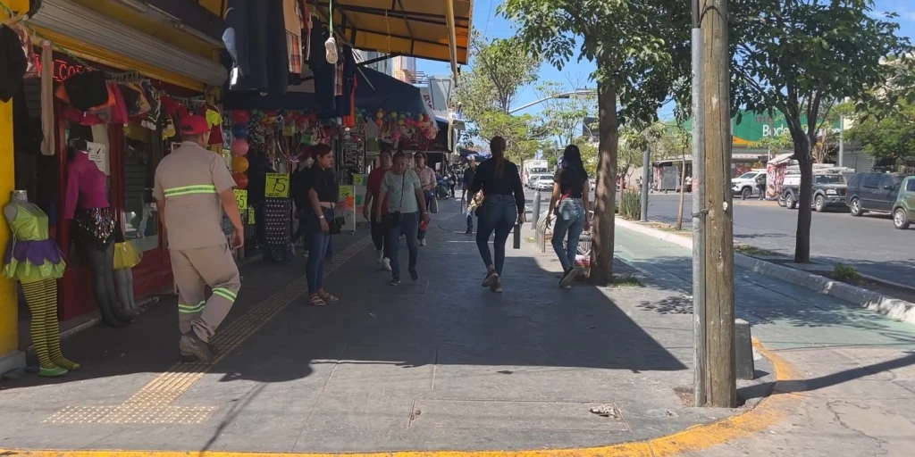 Permisos temporales a comerciantes en banquetas causarían un total caos: PRI Ahome
