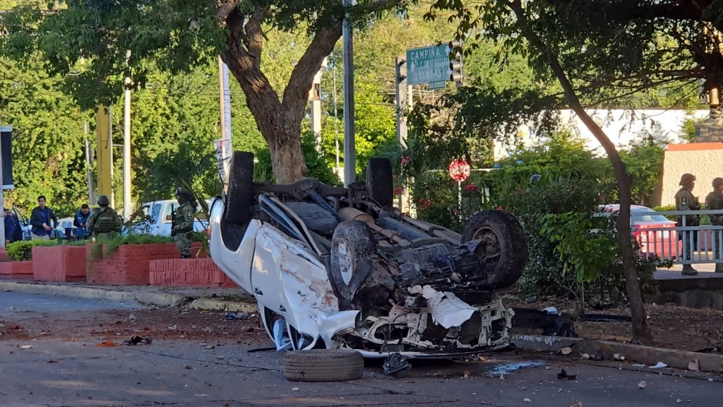 Policía Municipal resulta lesionado tras ataque armado y volcadura en Culiacán