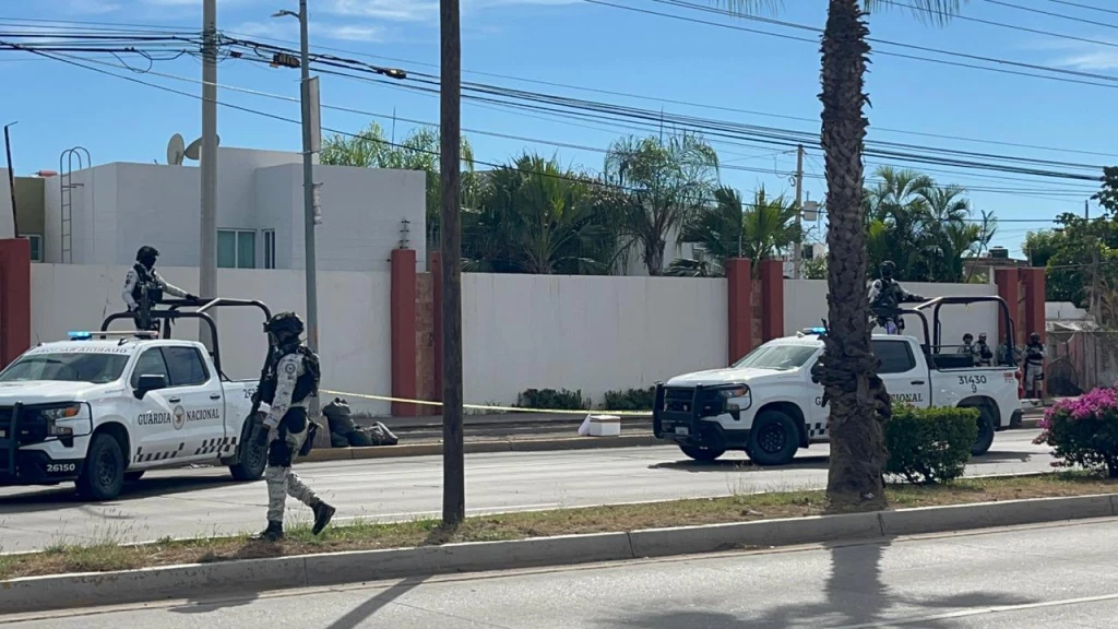 Hallan cabeza humana dentro de hielera abandonada en la carretera a Imala, en Culiacán