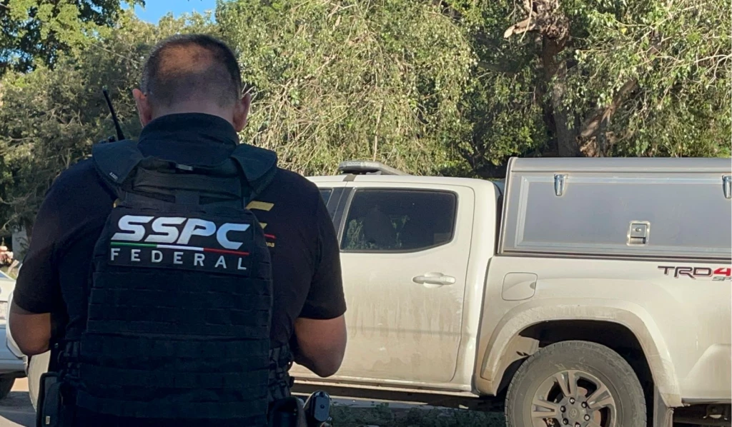 Enfrentamiento armado en Tepuche deja dos hombres sin vida y vehículos asegurados, al norte de Culiacán