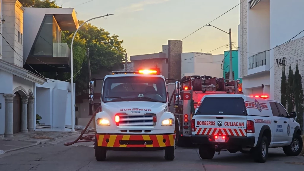 Incendian y vandalizan residencia en la Chapultepec, en Culiacán