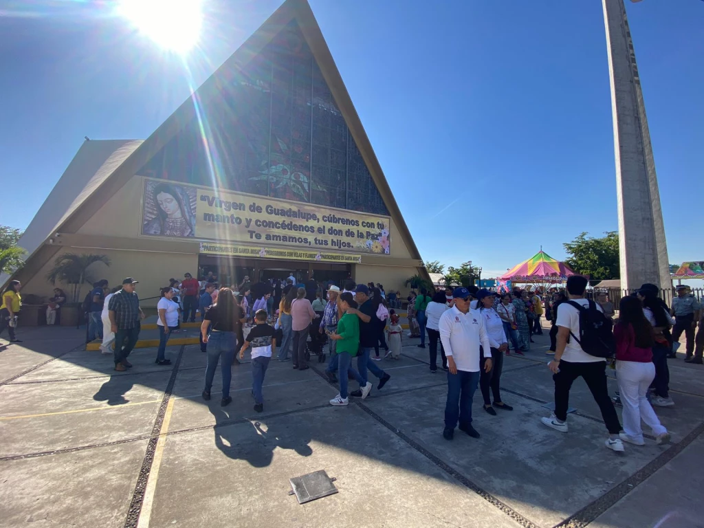 Más de 35 mil personas llegan al Templo de la Lomita