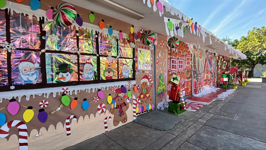 Transforman aulas con espíritu navideño en la Primaria José Antonio Sarabia López de Mazatlán