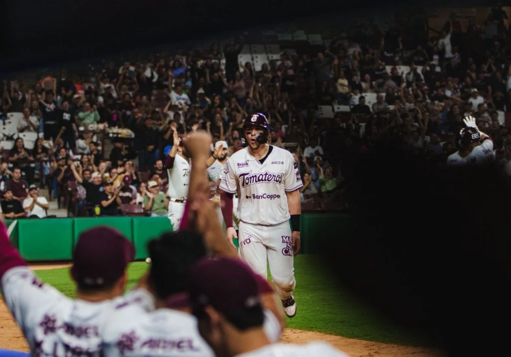 Tomateros toma ventaja en la serie de Playoffs tras vencer 7-3 a Cañeros