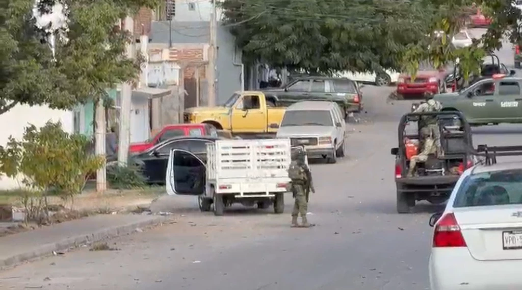 Enfrentamiento y persecución entre civiles y Ejército, deja un detenido y una mujer lesionada en Culiacán