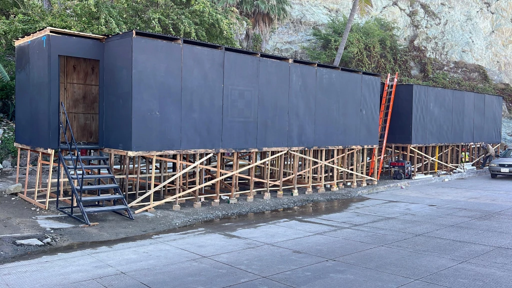 Inician trabajos logísticos en zona de Olas Altas para el Carnaval 2026