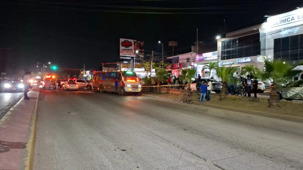 Motociclista muere arrollado por camión urbano sobre la avenida Clouthier de Mazatlán