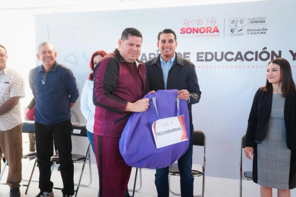 Gobierno de Sonora entrega material deportivo a docentes para impulsar la educación física