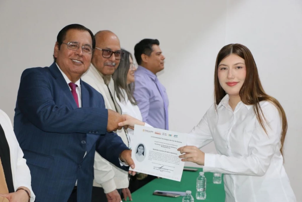 UTS consolida a Sonora a nivel nacional con entrega de certificados de competencias profesionales