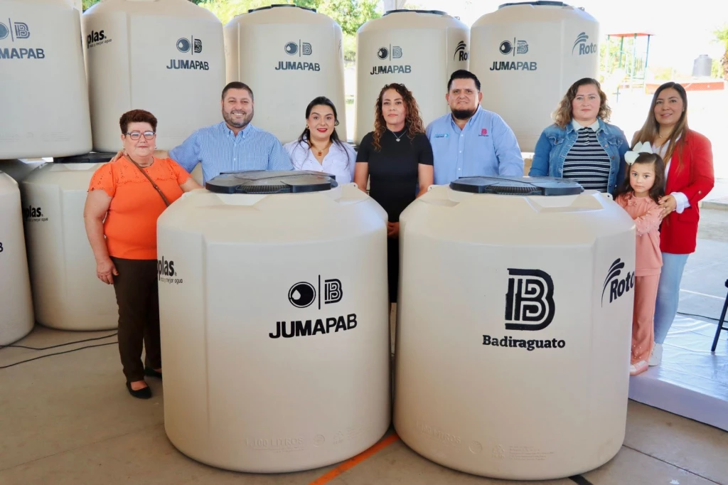 ¡Palabra cumplida! Gobierno de Badiraguato arranca segunda etapa de entrega de tinacos