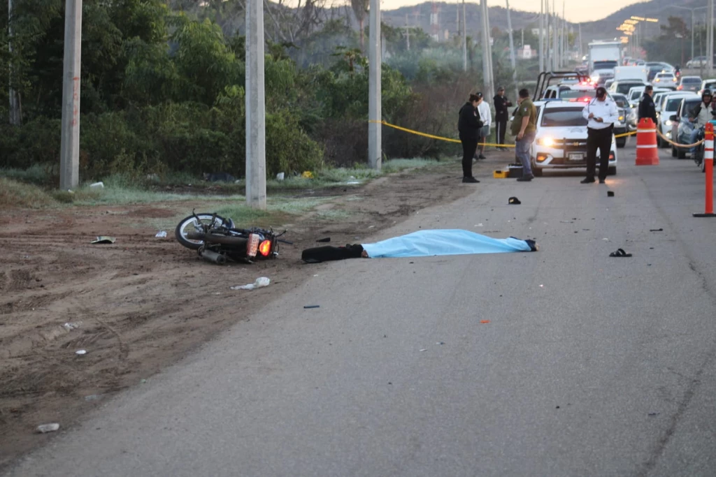 Motociclista pierde la vida en accidente sobre la avenida Múnich de Mazatlán