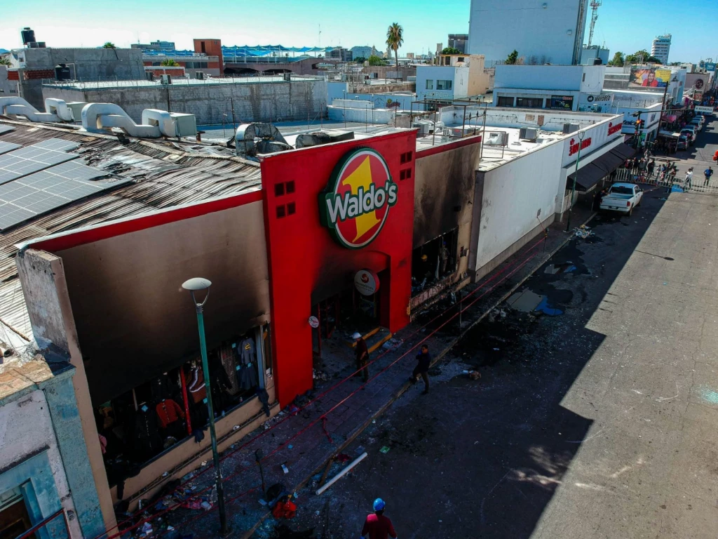 Vinculan a proceso a seis personas y a la tienda Waldos por siniestro en Hermosillo
