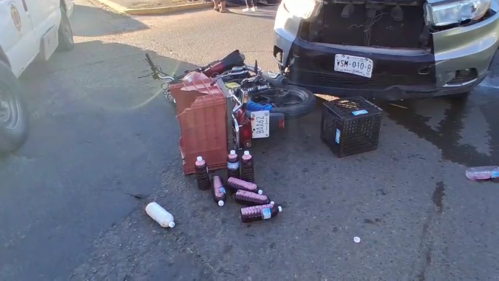 Repartidor de comida es atropellado por una camioneta en Infonavit Playas