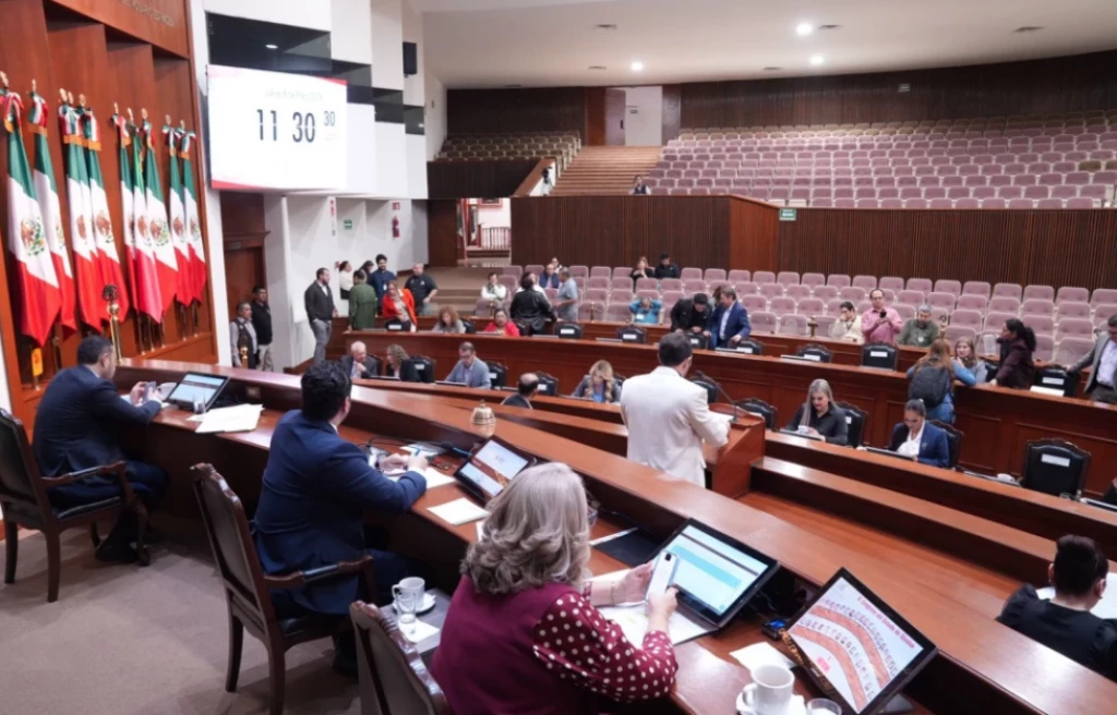 Analizan un posible reforzamiento de seguridad, en el Congreso de Sinaloa