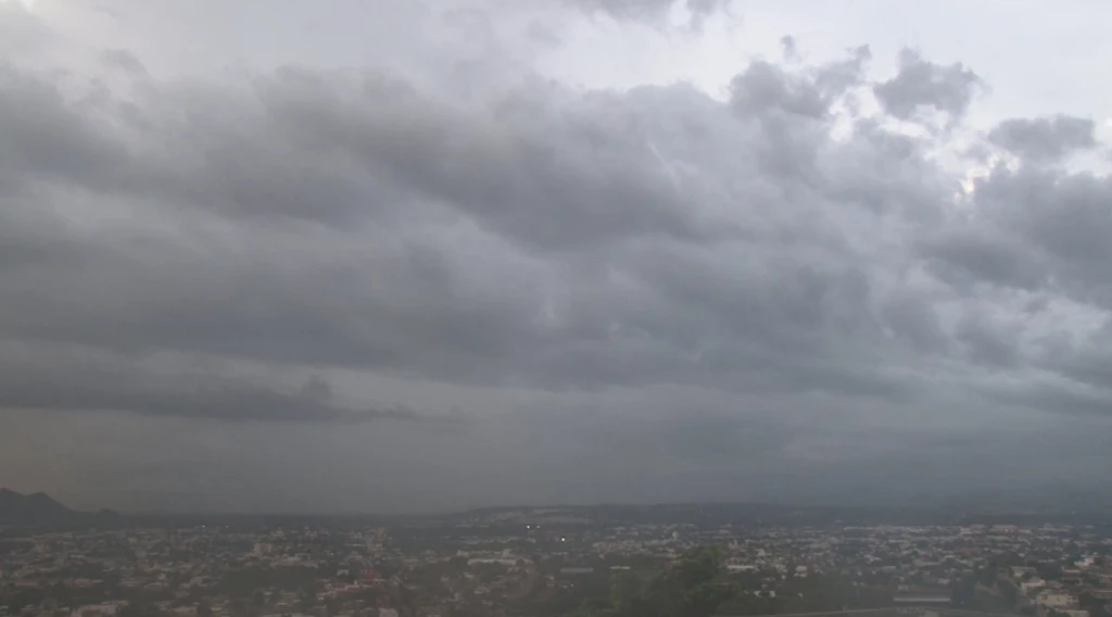 Ingreso del frente frío número 34 al noroeste y norte del país  mantendrá vientos de fuertes a muy fuertes