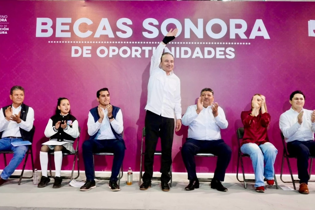 Alfonso Durazo impulsa el futuro universitario con Becas Sonora de Oportunidades