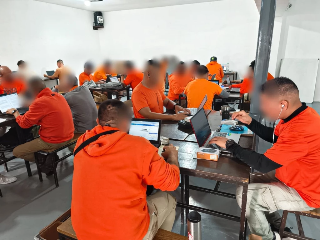 Población penitenciaria en Sonora estudia licenciatura en línea