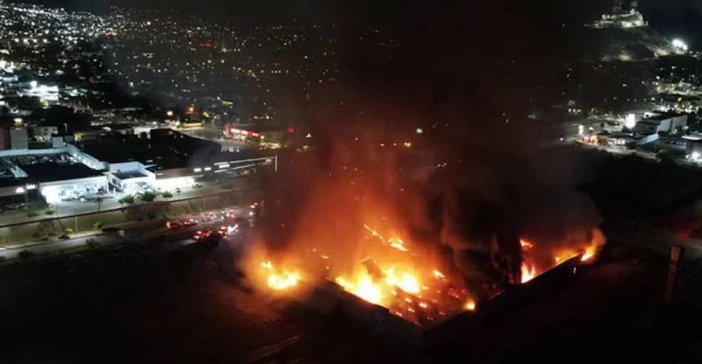 Controlan incendio en Sam’s Club de Hermosillo; no hubo lesionados