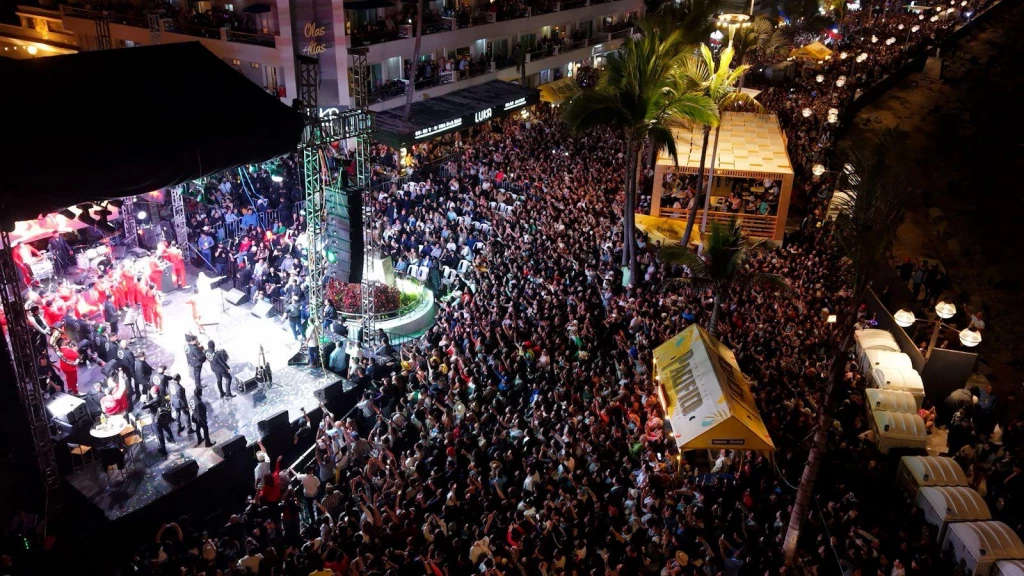 Más de 75 mil personas disfrutaron el lunes de Carnaval de “Arriba la Tambora”