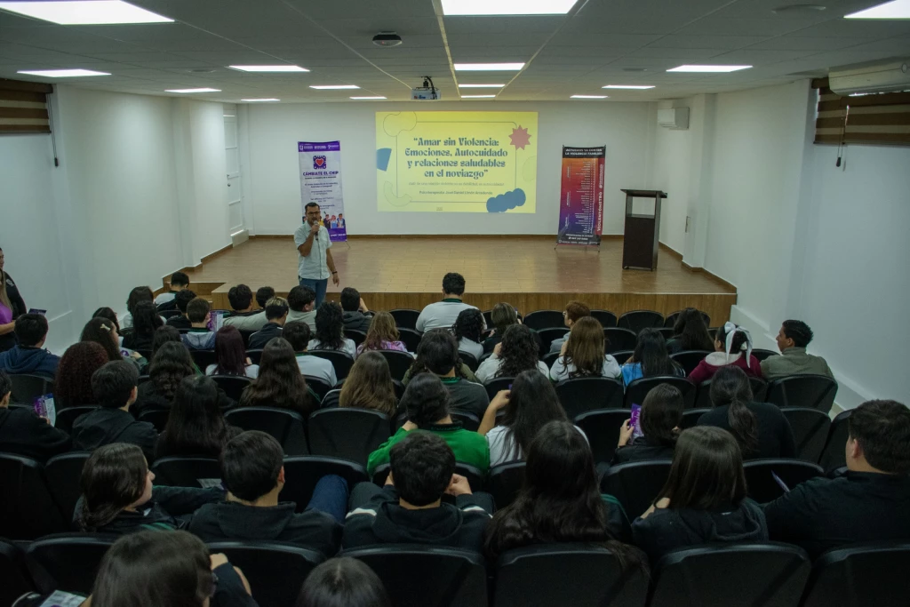 Campaña “Cámbiate el Chip: Bloquea la Violencia en el Noviazgo” llegó al Conalep Bugambilias