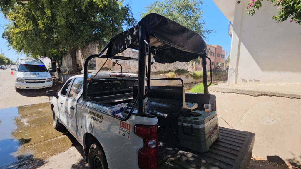 Localizan cuerpo en descomposición en predio baldío en Culiacán