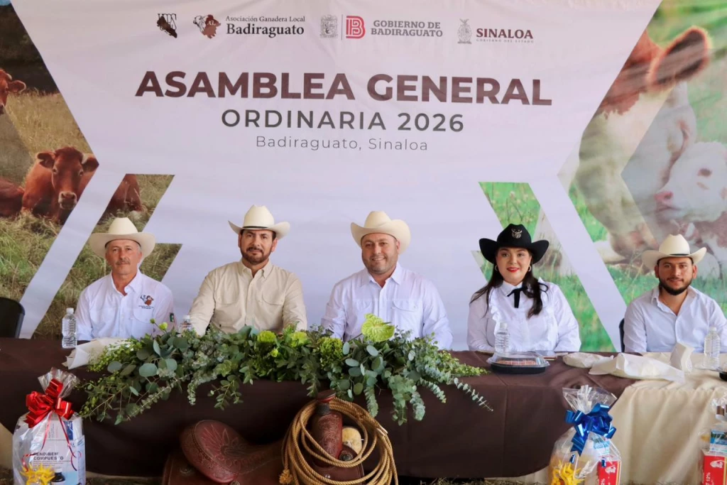 José Paz López Elenes compromete apoyo a ganaderos de Badiraguato