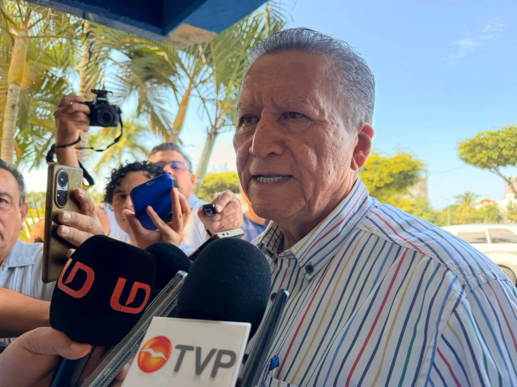 Empresa canadiense minera seguirá trabajando en Sinaloa