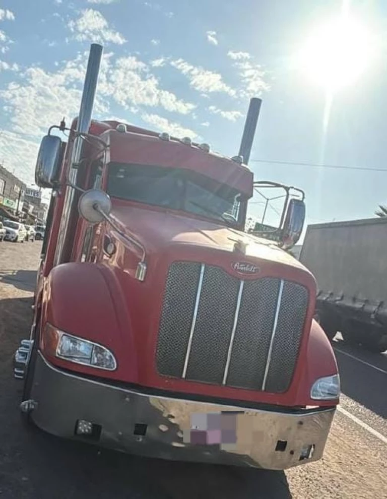 Recuperan tráiler y motocicleta con reporte de robo en Mazatlán