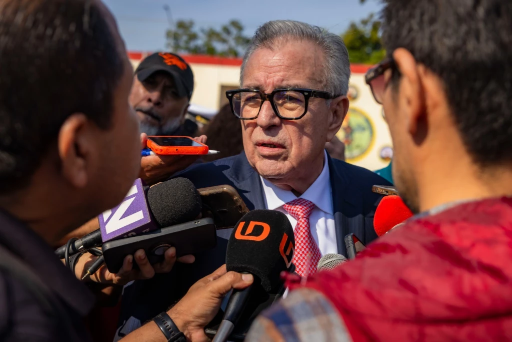 Con trámites, visas y hasta un traductor árabe, se apoyó el traslado de los 14 sinaloenses a Mazatlán: Rocha Moya