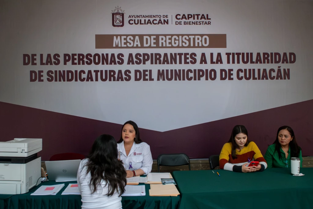 Instalan mesa de recepción para aspirantes a síndicos; suman 32 interesados en participar