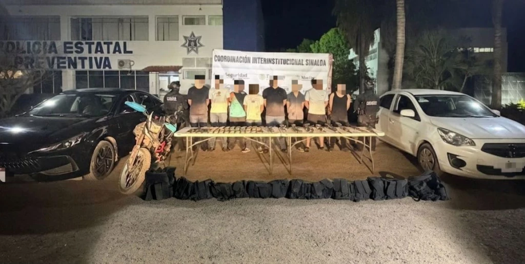 En la colonia San Benito personal del GOES detuvo a 8 personas