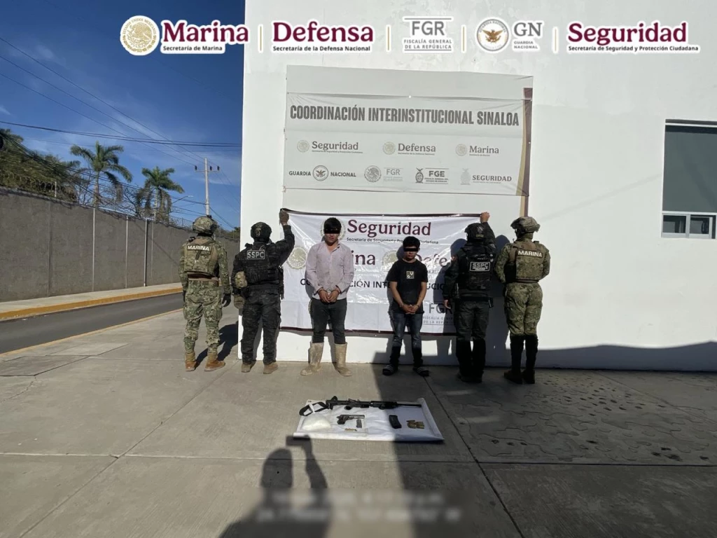 Detienen a dos presuntos generadores de violencia y aseguran armas en Sinaloa