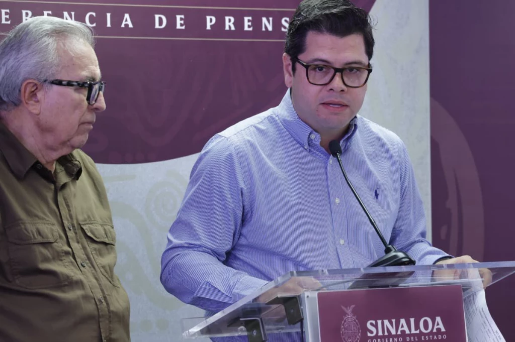 Trabajan en el reencarpetado de 144 km en Sinaloa