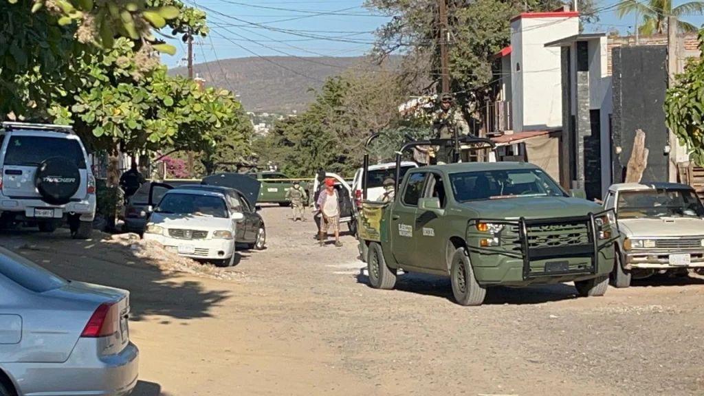 Ataque armado deja tres muertos y un herido en la colonia Lázaro Cárdenas, en Culiacán