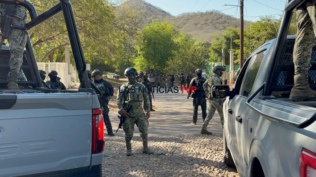 En operativo realizado en El Alamo el Salado fue retenida familia de Ismael "El Mayo" Zambada