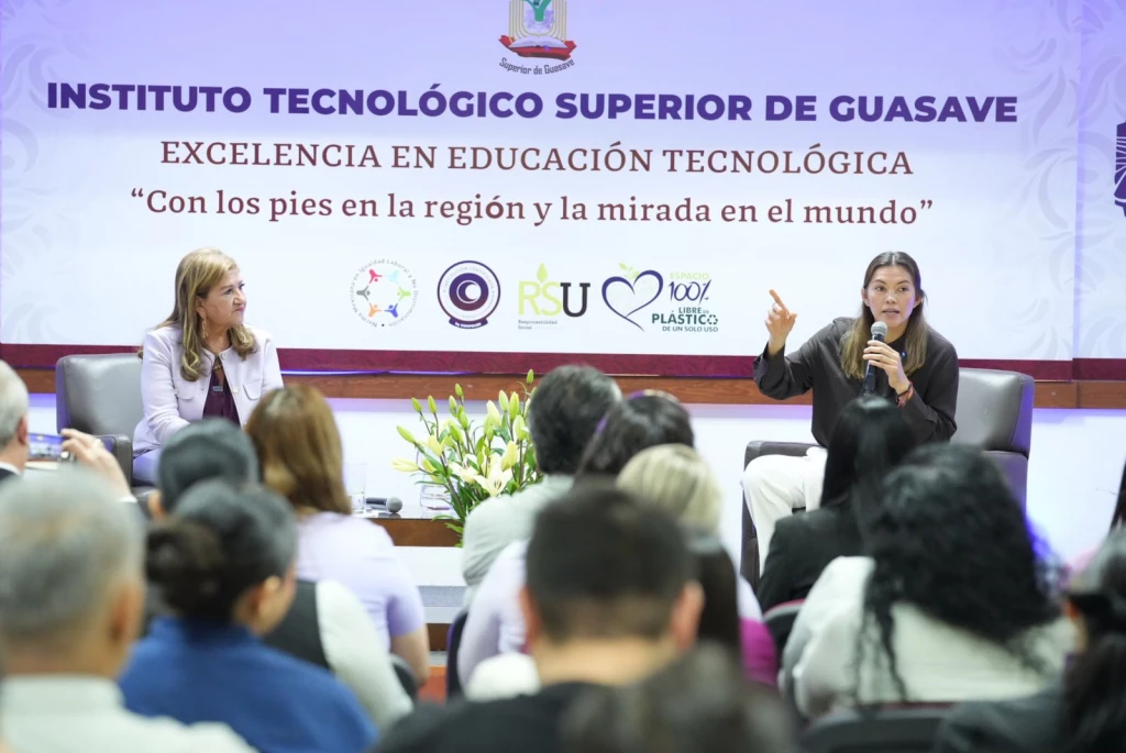 Diputada Tere Guerra imparte conferencia por el Día Internacional de las Mujeres a estudiantado de Guasave