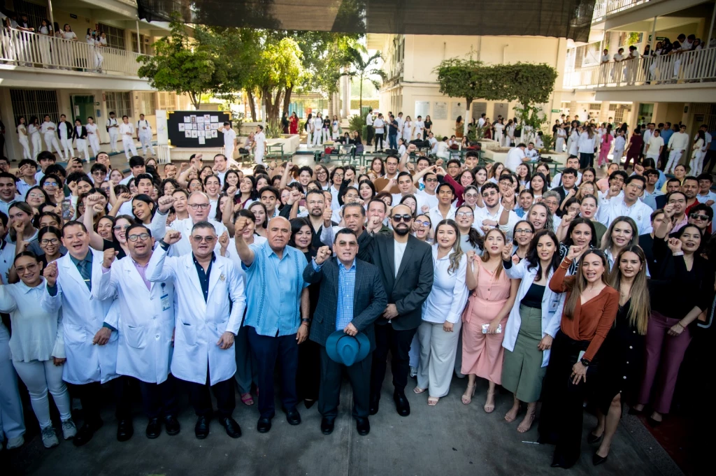 ¡Dignificar la vida! Conmemora la Facultad de Medicina de la UAS su 49 aniversario con un firme compromiso humanista y una trayectoria de impacto internacional