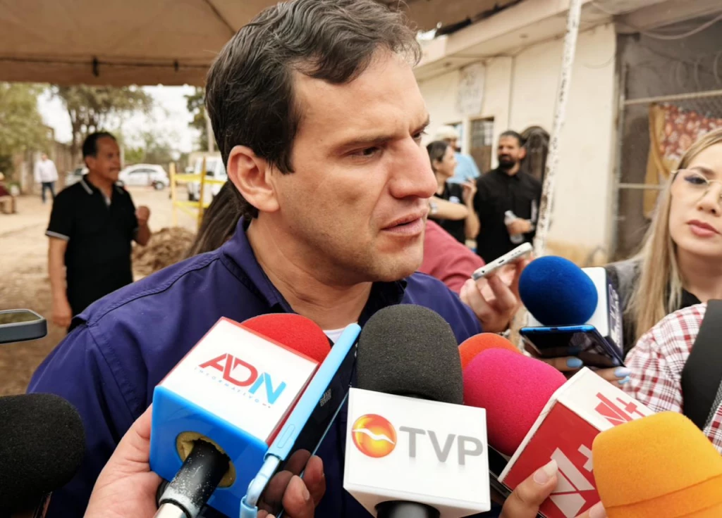 Avanzan mejoras en red de agua y drenaje en Culiacán