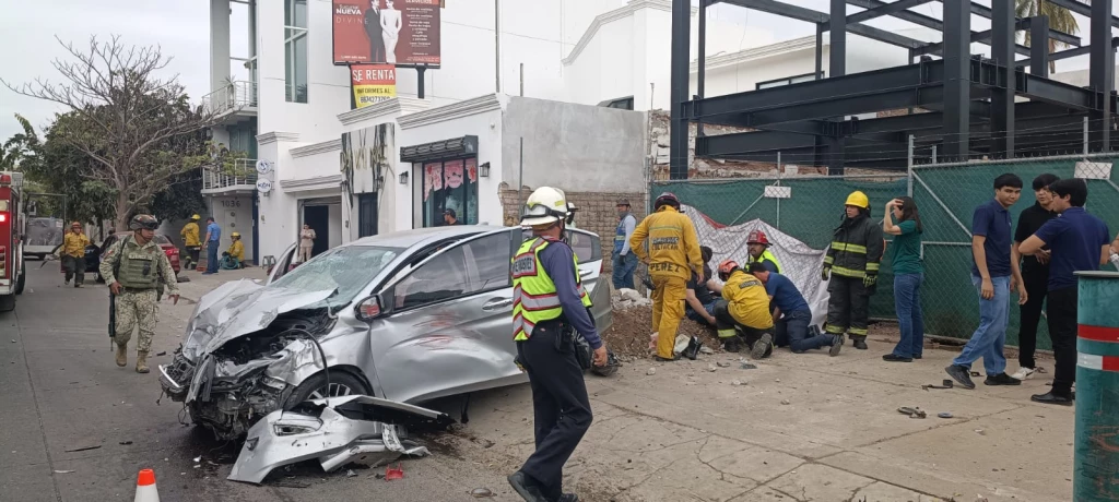 Dos hombres y dos mujeres resultaron heridos durante un accidente de tránsito, en Culiacán