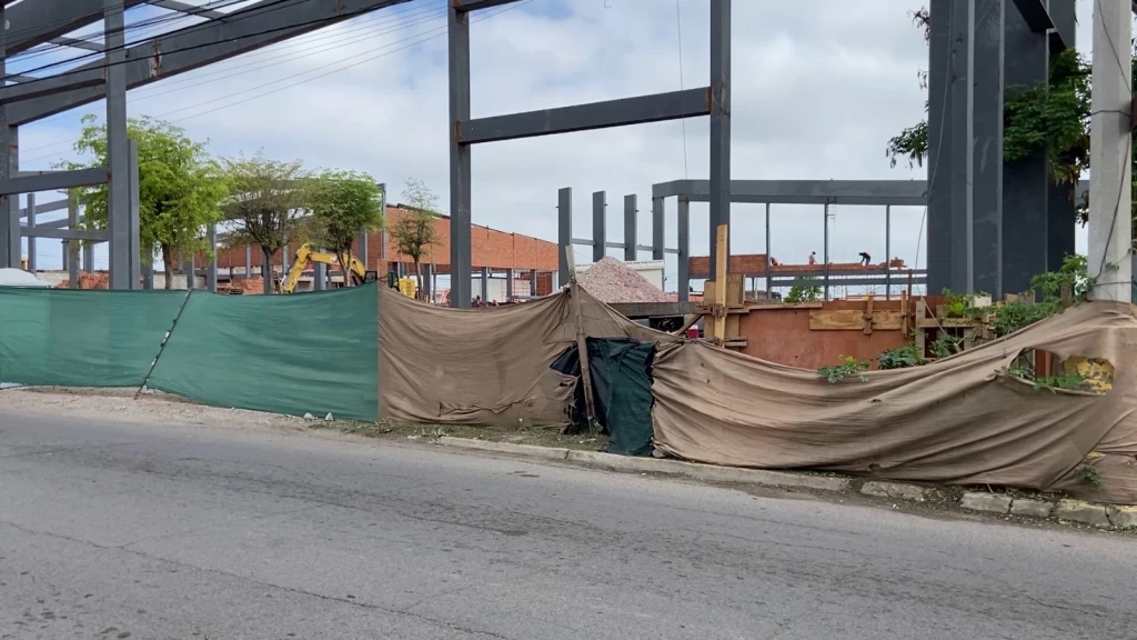 Gobierno del Estado y Municipio ya podrán intervenir y culminar centro deportivo"Marco Verde"