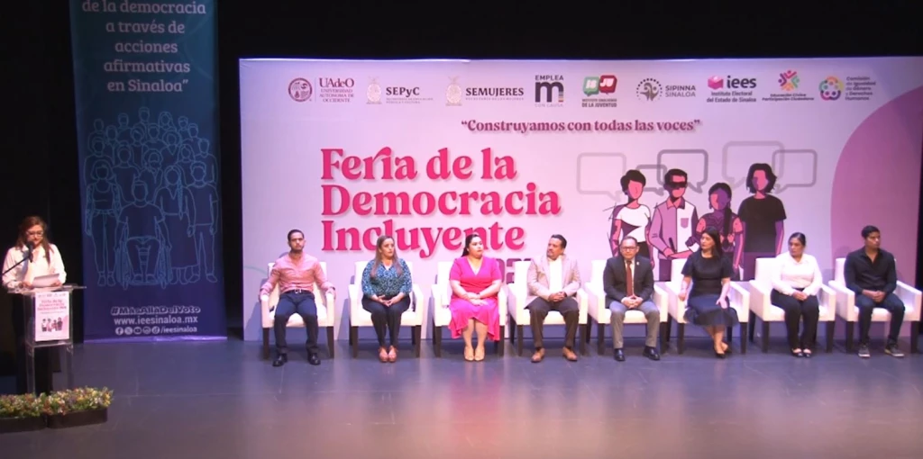 Lleva a cabo el IEES la Feria de la Democracia Incluyente