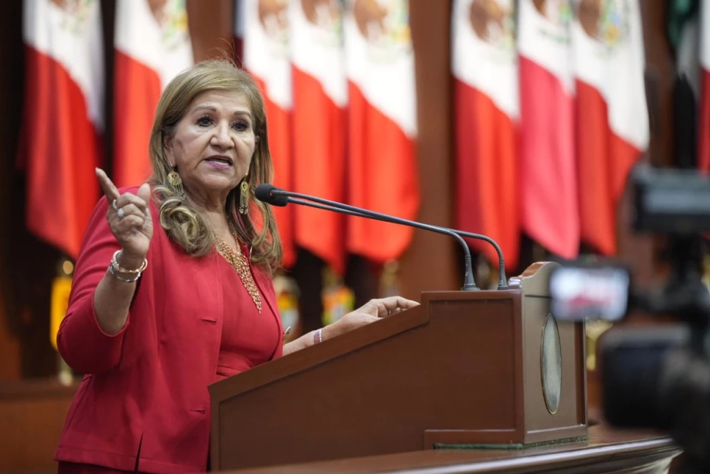 Diputadas y diputados del Congreso de Sinaloa debaten sobre la soberanía energética en México