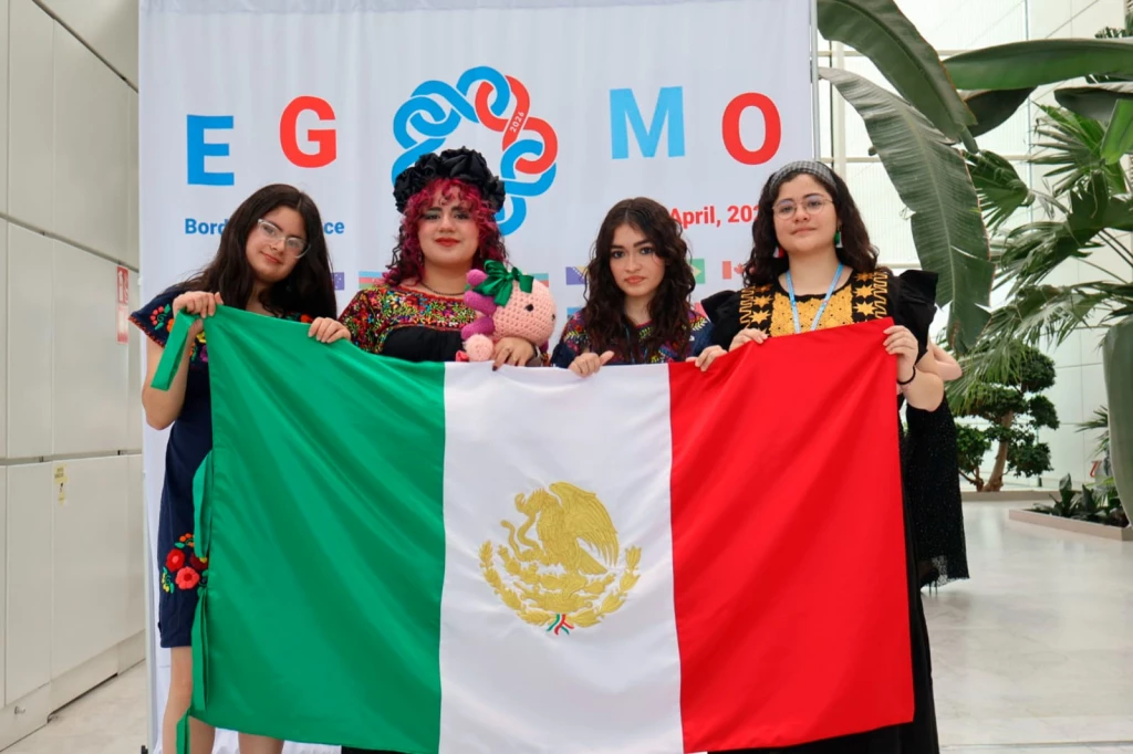 La delegación mexicana brilla en Francia; conquista el Top 20 mundial en la Olimpiada Europea Femenil de Matemáticas, con dos platas y un bronce