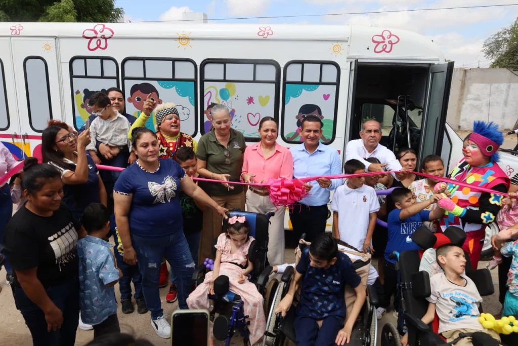 Previo al Día del Niño, DIF Navolato adquiere y pone a disposición un transporte para niñas y niños con discapacidad