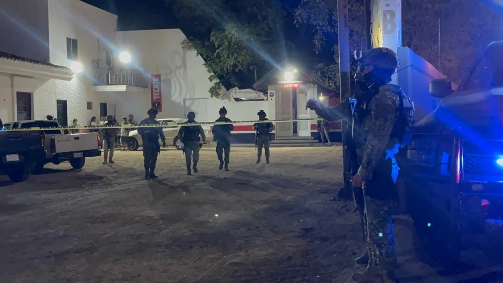 Asesinan a un hombre dentro de un bar en el sector Mercado de Abastos, en Culiacán 