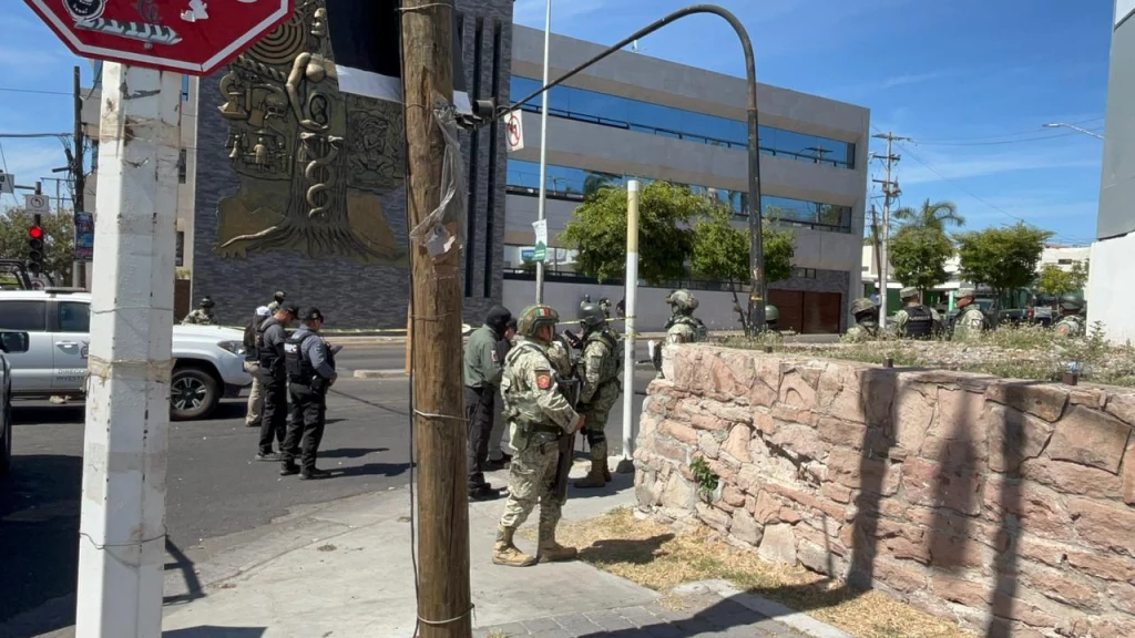 Ejecutan a limpiavidrios en la colonia Guadalupe; otro hombre resulta herido en Culiacán