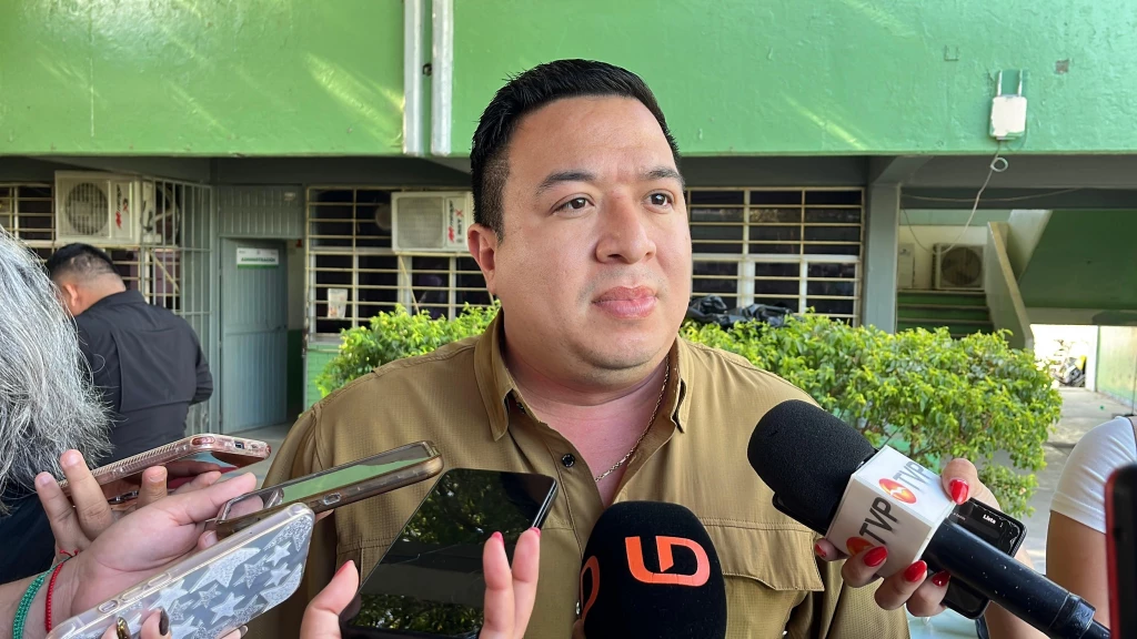 Alrededor de 50 escuelas de Mazatlán han solicitado apoyo de minisplits al Gobierno Municipal 