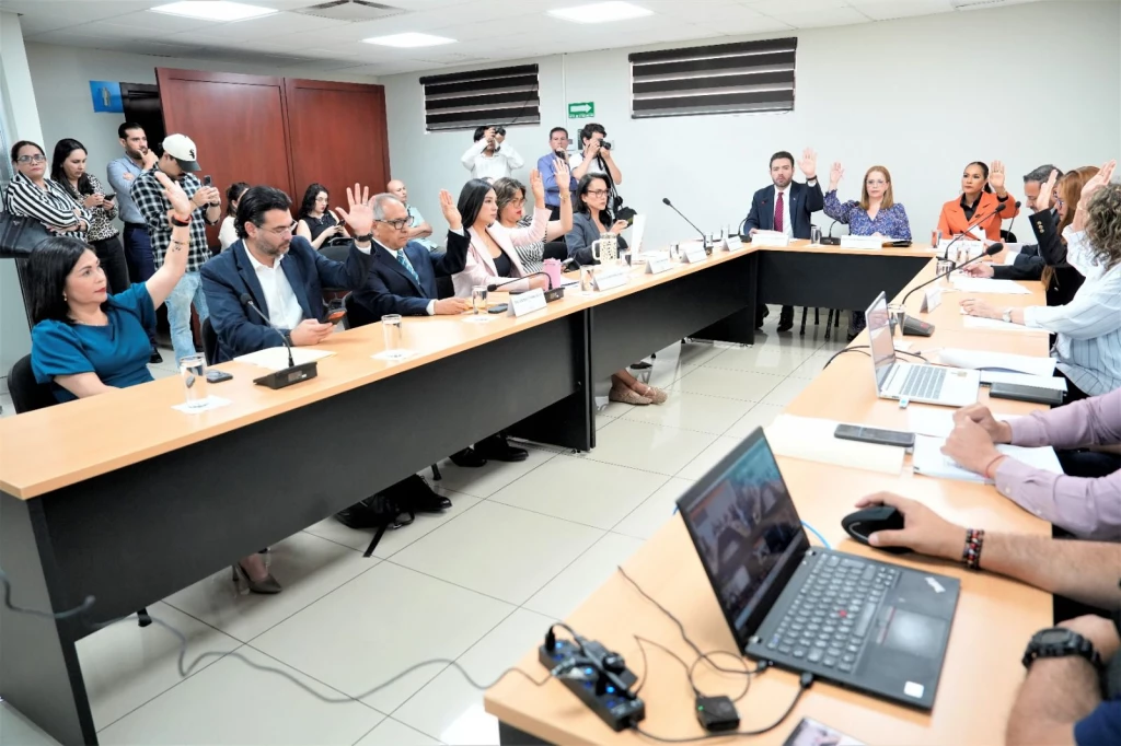 Aprueban reformas para fortalecer obligaciones alimentarias
